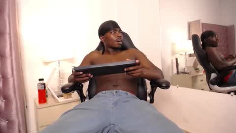 Hiper Haper online show from 4, 10, 2025