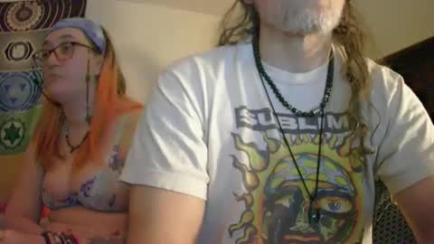 hippiedad333 online show from 15, 5, 2026