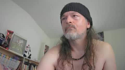 hippiedad333 online show from 17, 5, 2026