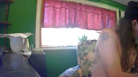 Snapshot of hippiedad333 chatting on 12, 7, 2026 hippiedad333 online show from 12, 7, 2026