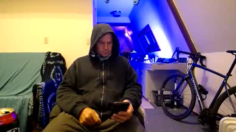 Snapshot of hippiezen chatting on 4, 3, 2026 Hippie Jijm online show from 4, 3, 2026