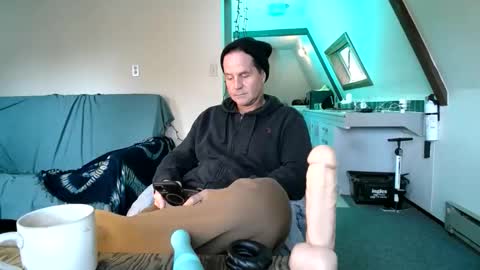 Snapshot of hippiezen chatting on 12, 3, 2026 Hippie Jijm online show from 12, 3, 2026