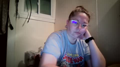 Bella online show from 8, 10, 2025