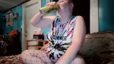 Bella online show from 9, 10, 2025