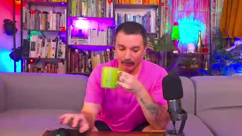 Snapshot of hipstertrashdumpsterfire chatting on 19, 7, 2026 HipsterTrash Clark one half of Task Manager online show from 19, 7, 2026