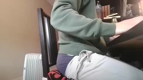 hiuju_69 online show from 4, 2, 2026