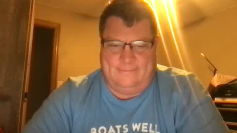 Snapshot of hmmtat chatting on 4, 12, 2024 hmmtat online show from 4, 12, 2024