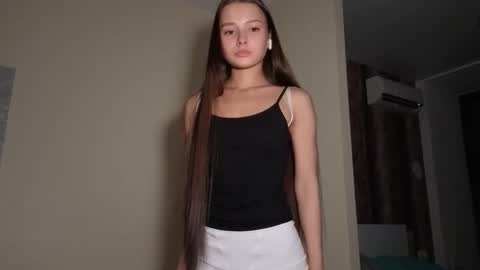 Snapshot of hoaarisa chatting on 6, 1, 2026 Sofia online show from 6, 1, 2026