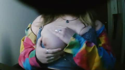 hoelivia75 online show from 10, 1, 2025