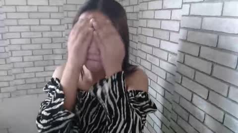 Snapshot of hoelyixia chatting on 12, 1, 2026 Ixia3 online show from 12, 1, 2026