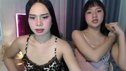 hoelymolly online show from 18, 4, 2026
