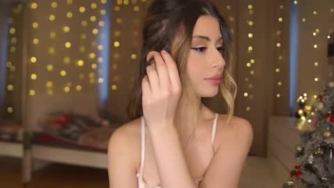 Moni Monica online show from 8, 1, 2026