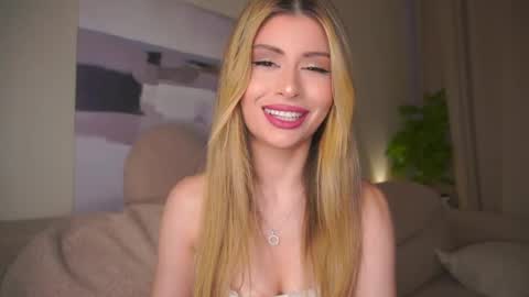 Moni Monica online show from 12, 5, 2026
