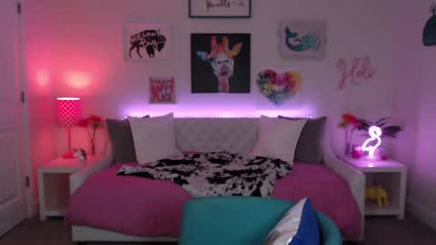 Holi Hurricane online show from 20, 9, 2025