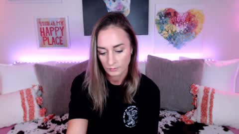 Holi Hurricane online show from 25, 11, 2025