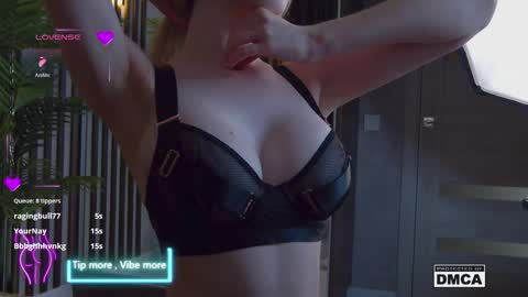 Snapshot of holl1would chatting on 30, 1, 2025 My social media links subscribe to support me online show from 30, 1, 2025