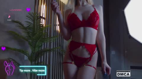 Snapshot of holl1would chatting on 13, 2, 2025 My social media links subscribe to support me online show from 13, 2, 2025