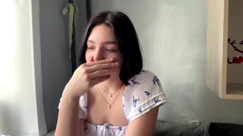 Snapshot of hollisguerrette chatting on 11, 3, 2026 Sofia online show from 11, 3, 2026