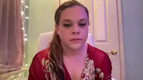 Snapshot of holly23hopefull chatting on 14, 12, 2024 Hollys Drive threw Side Of CB. online show from 14, 12, 2024