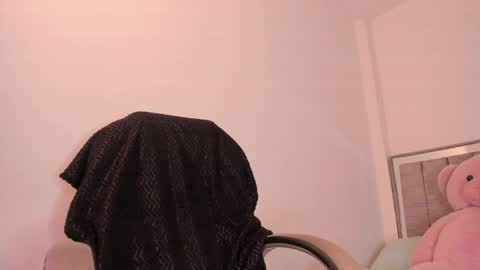 holly_16 online show from 12, 5, 2026
