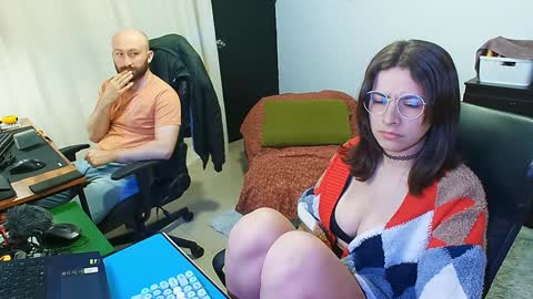 Snapshot of holly_and_honey_69 chatting on 8, 12, 2024 Holly and Honey online show from 8, 12, 2024