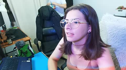 Snapshot of holly_and_honey_69 chatting on 26, 12, 2024 Holly and Honey online show from 26, 12, 2024