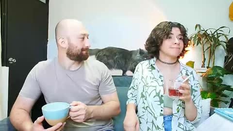 Snapshot of holly_and_honey_69 chatting on 9, 9, 2025 Holly and Honey online show from 9, 9, 2025