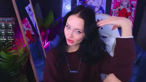 holly_berryy_ online show from 14, 9, 2025