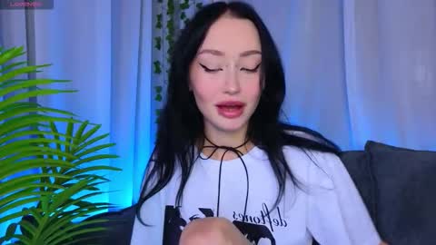 holly_berryy_ online show from 11, 10, 2025