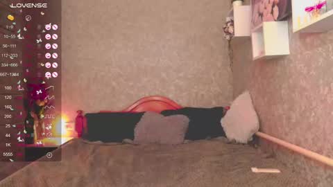 holly_molly8 online show from 8, 12, 2024