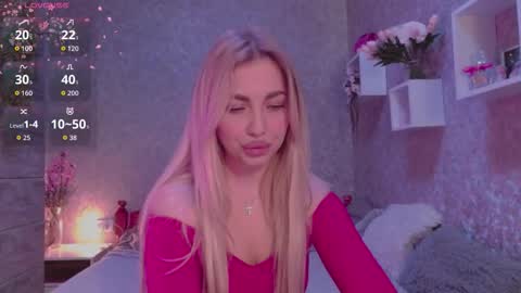 holly_molly8 online show from 7, 10, 2025