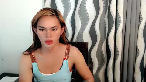 Snapshot of holly_sugar20 chatting on 7, 12, 2024 Mika Duhay Velat online show from 7, 12, 2024