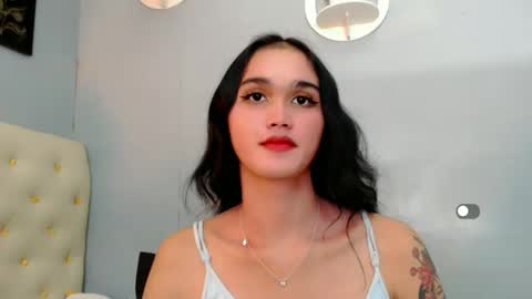 Snapshot of holly_sunshine69 chatting on 24, 12, 2024 Apple online show from 24, 12, 2024