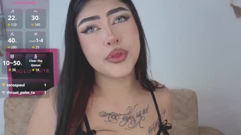 Snapshot of hollycute54 chatting on 17, 12, 2025 Holly online show from 17, 12, 2025