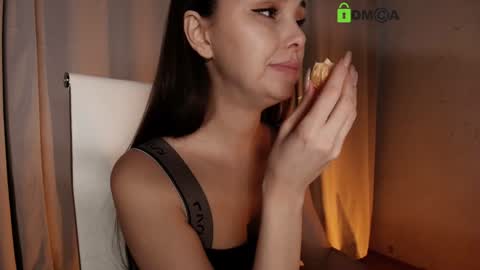 hollyextra online show from 22, 3, 2026