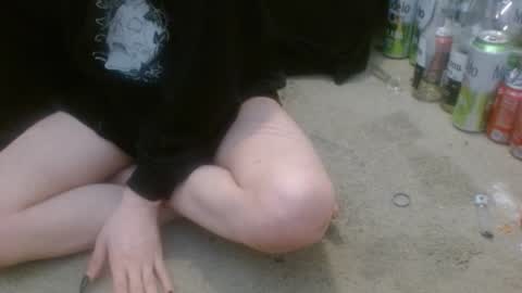 Snapshot of hollyhawkes chatting on 12, 10, 2025 Holly Hawkes online show from 12, 10, 2025