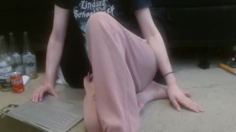 Snapshot of hollyhawkes chatting on 23, 11, 2025 Holly Hawkes online show from 23, 11, 2025