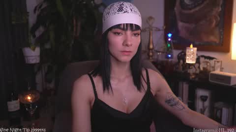 Snapshot of hollylinder_ chatting on 29, 11, 2025 Holly Linder online show from 29, 11, 2025