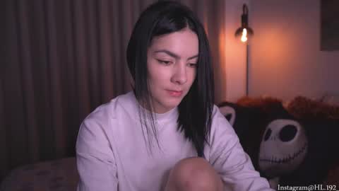 Snapshot of hollylinder_ chatting on 7, 1, 2026 Holly Linder online show from 7, 1, 2026