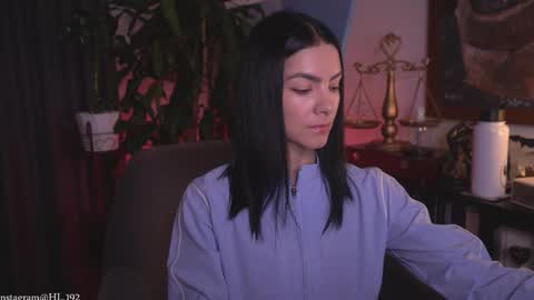 Holly Linder online show from 26, 3, 2026