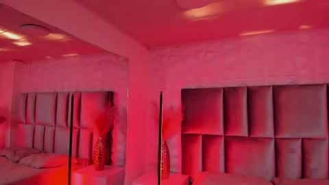 hollypeach_ online show from 24, 4, 2026