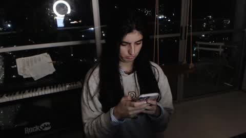 hollyshit_ online show from 7, 3, 2025