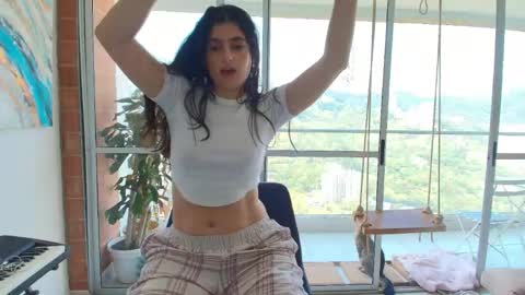 hollyshit_ online show from 9, 5, 2026