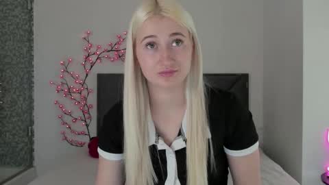 Snapshot of hollytaillor chatting on 22, 3, 2026 HollyTaillor online show from 22, 3, 2026