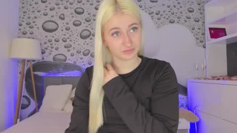 Snapshot of hollytaillor chatting on 28, 3, 2026 HollyTaillor online show from 28, 3, 2026