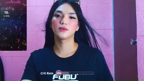 Snapshot of hollywoodbitch chatting on 12, 11, 2025 Isabella Marie online show from 12, 11, 2025