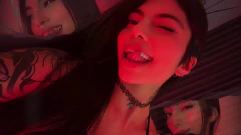 Snapshot of hollyxx_ chatting on 11, 3, 2025 holly online show from 11, 3, 2025
