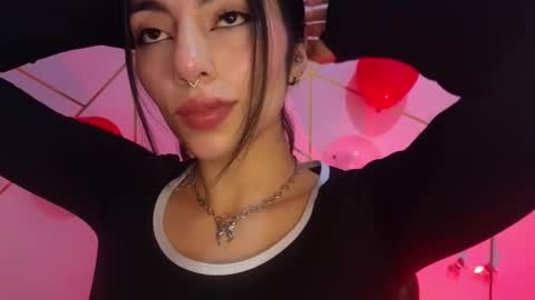 holly online show from 26, 3, 2026