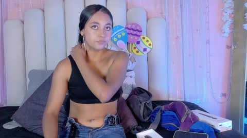 Snapshot of hollyyqueen_ chatting on 24, 4, 2026 Hollyy online show from 24, 4, 2026