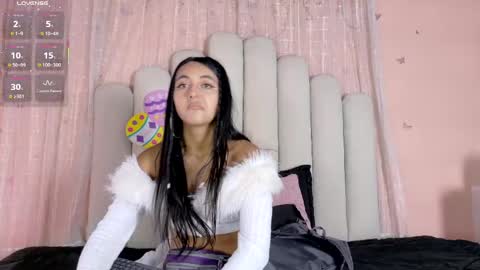 Snapshot of hollyyqueen_ chatting on 23, 5, 2026 Hollyy online show from 23, 5, 2026